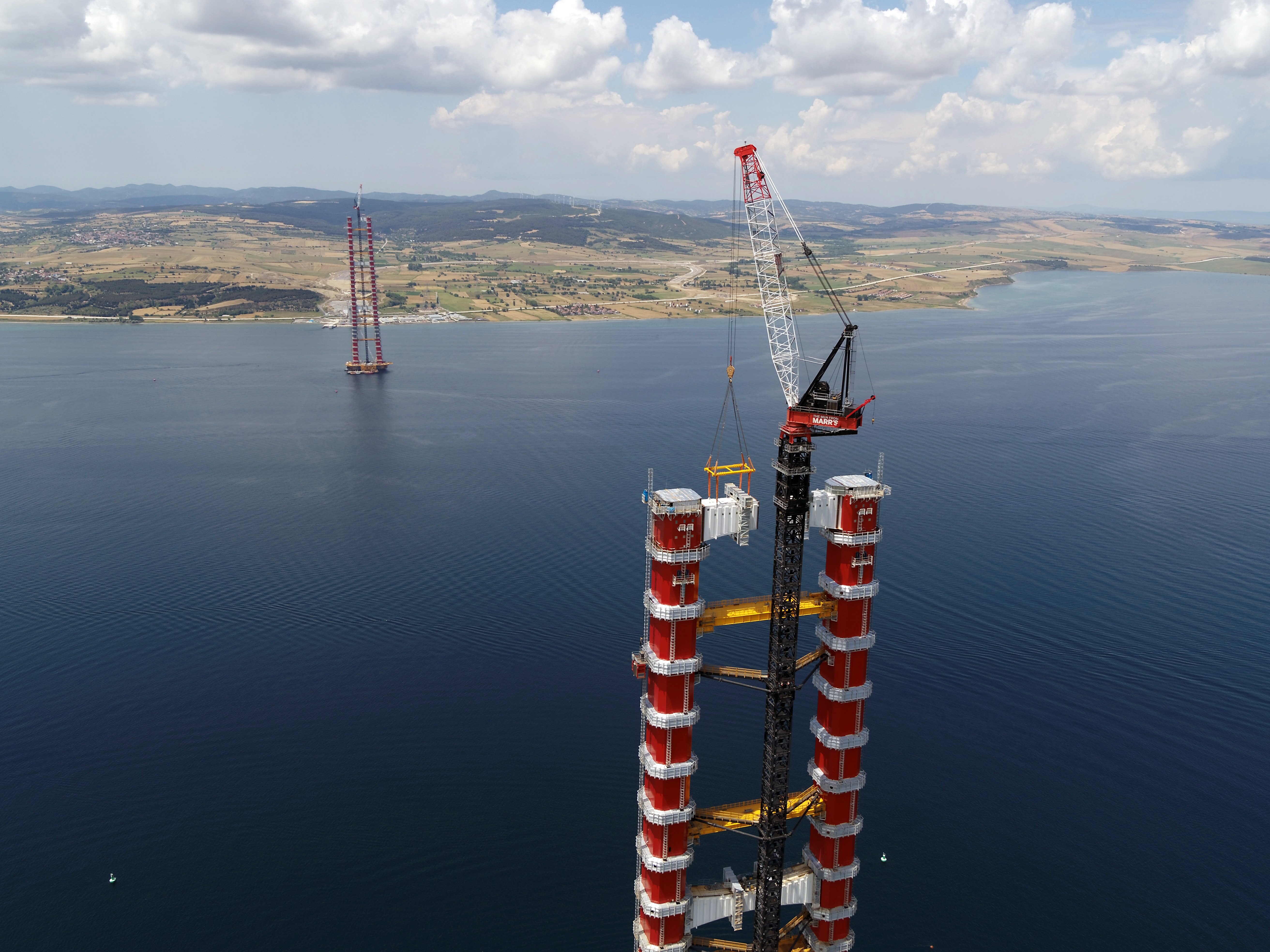 Marr 2480D installing the UCB on the 1915Canakkale Bridge tower_Asian side-1